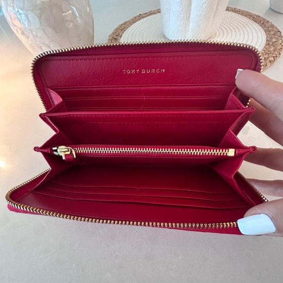 Tory Burch Marion Wallet - Picture 4 of 6